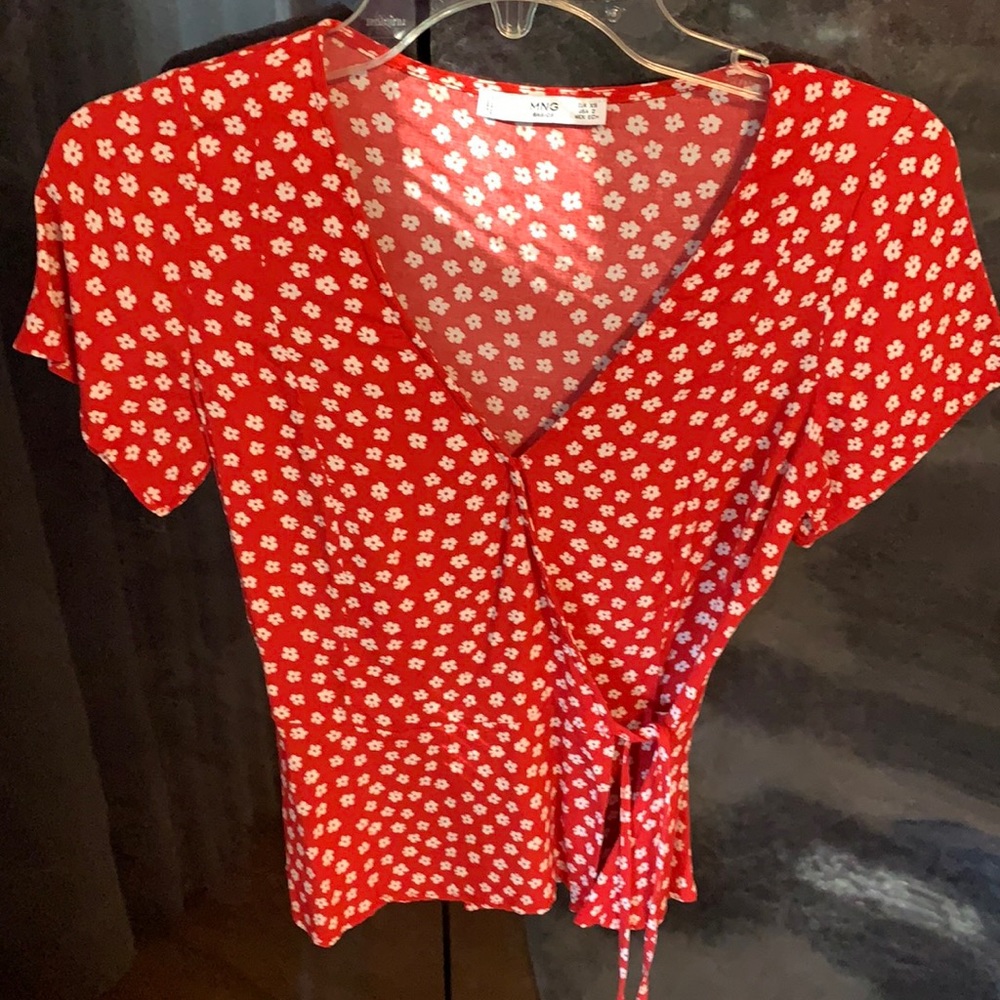 Wrap top with tie on side